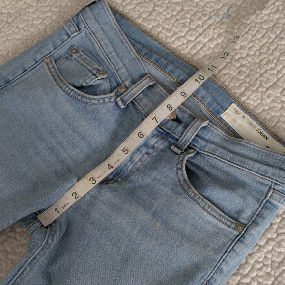 Rag & Bone Size 25 Light wash Blue Capri Distressed Step Hem Jeans - Picture 5 of 16